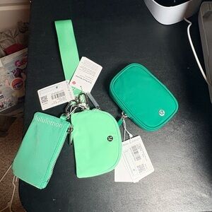 Lululemon NWT Clippable Card Pouch RCGR NWT Dual Pouch Wristlet Wallet CTRL/VPOR